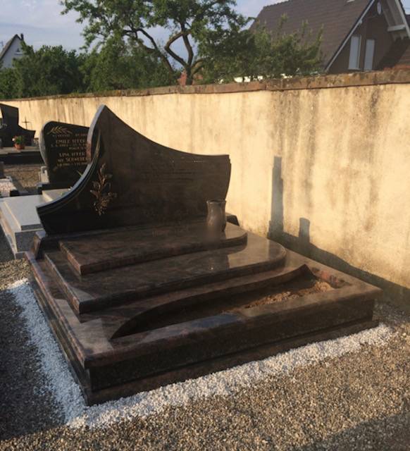 pierre tombale en granit double largeur 3 niveaux